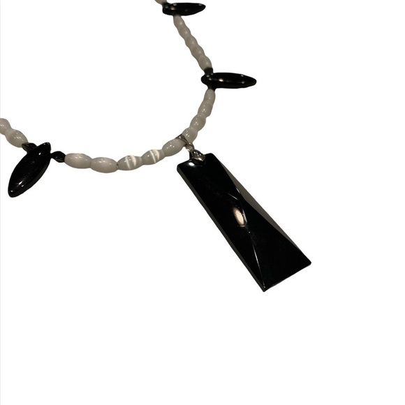 White and Black 18” Necklace with Toggle Bar and Heart Shaped Clasp - Picture 3 of 4